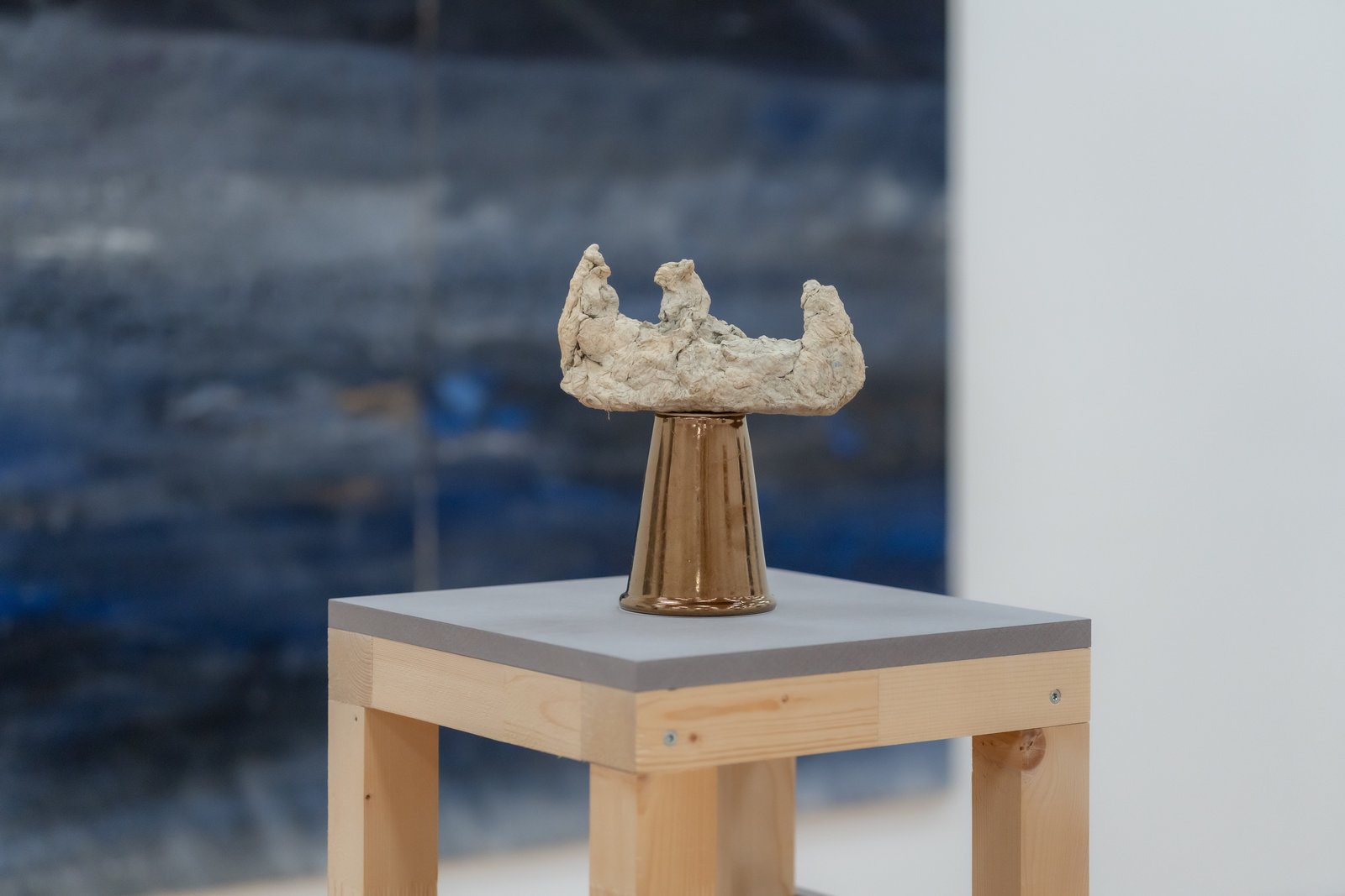 Detailansicht der Ausstellung «Im Kontext der Sammlung: Evi Kliemand. Übers Wasser gehen»