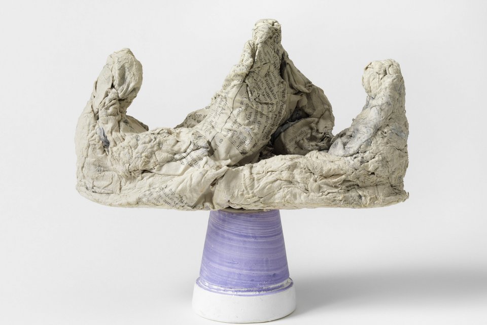 Ansicht der Arbeit «Figurine (Rites de passage)» von Evi Kliemand
