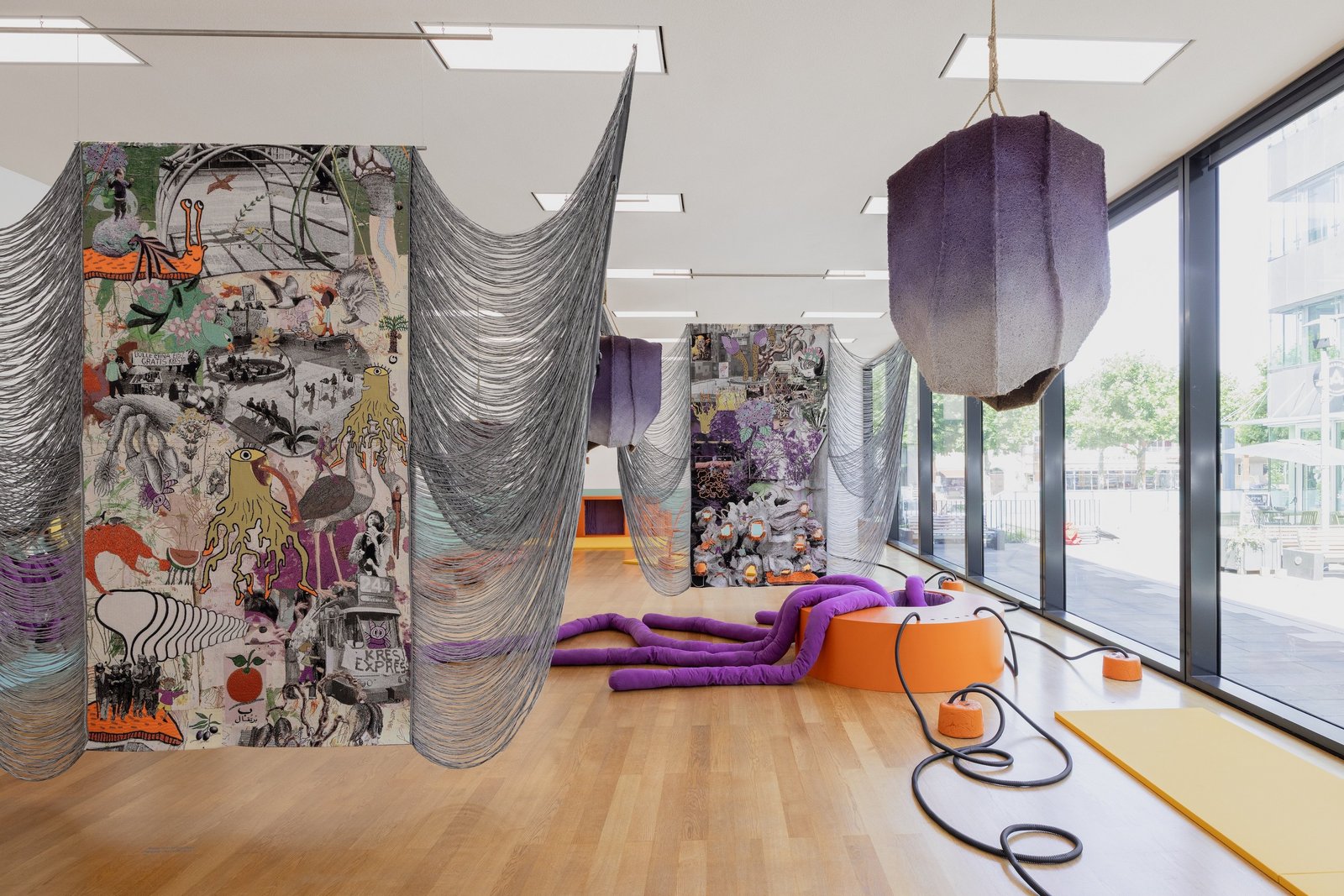 Blick in die Ausstellung «CaccHho CucchhA»