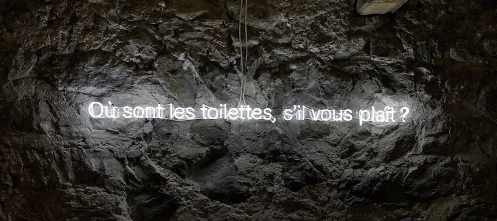 [Translate to Englisch:] Bethan Huws, Où sont les toilettes, s'il vous plaît?, 2018