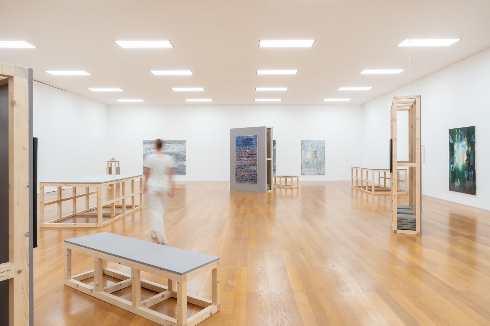 Ansicht der Ausstellung «Im Kontext der Sammlung: Evi Kliemand. Übers Wasser gehen»