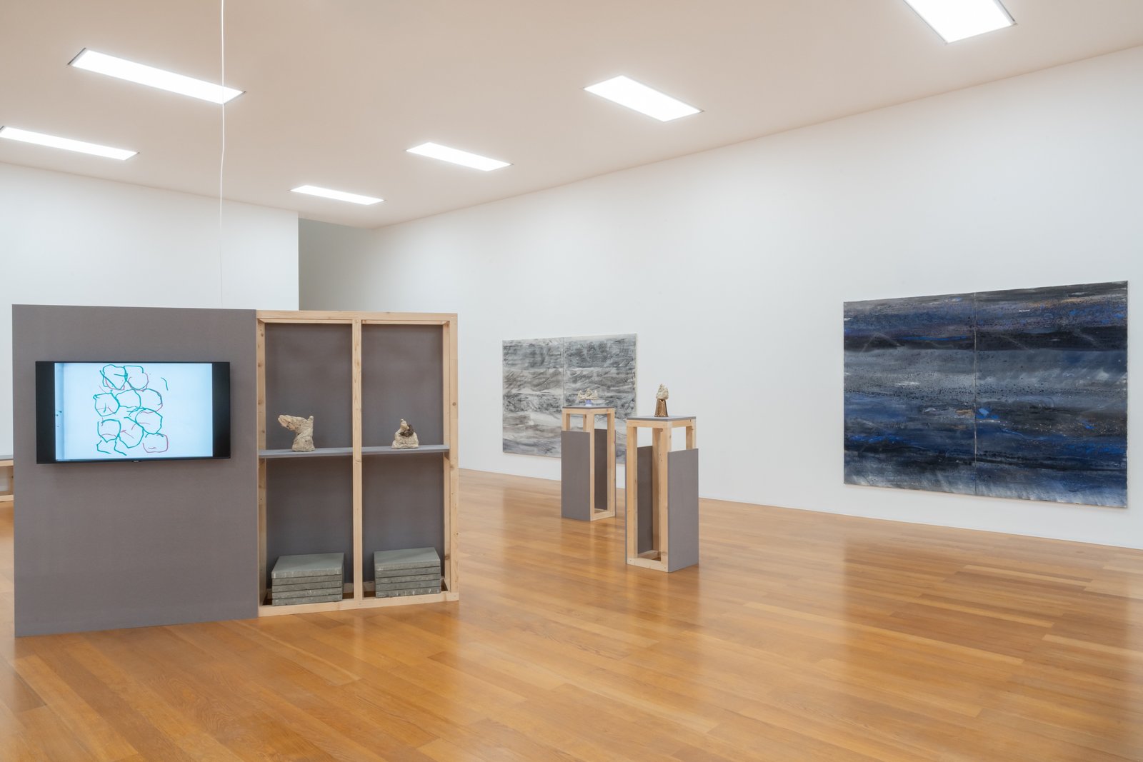 Ansicht der Ausstellung «Im Kontext der Sammlung: Evi Kliemand. Übers Wasser gehen»