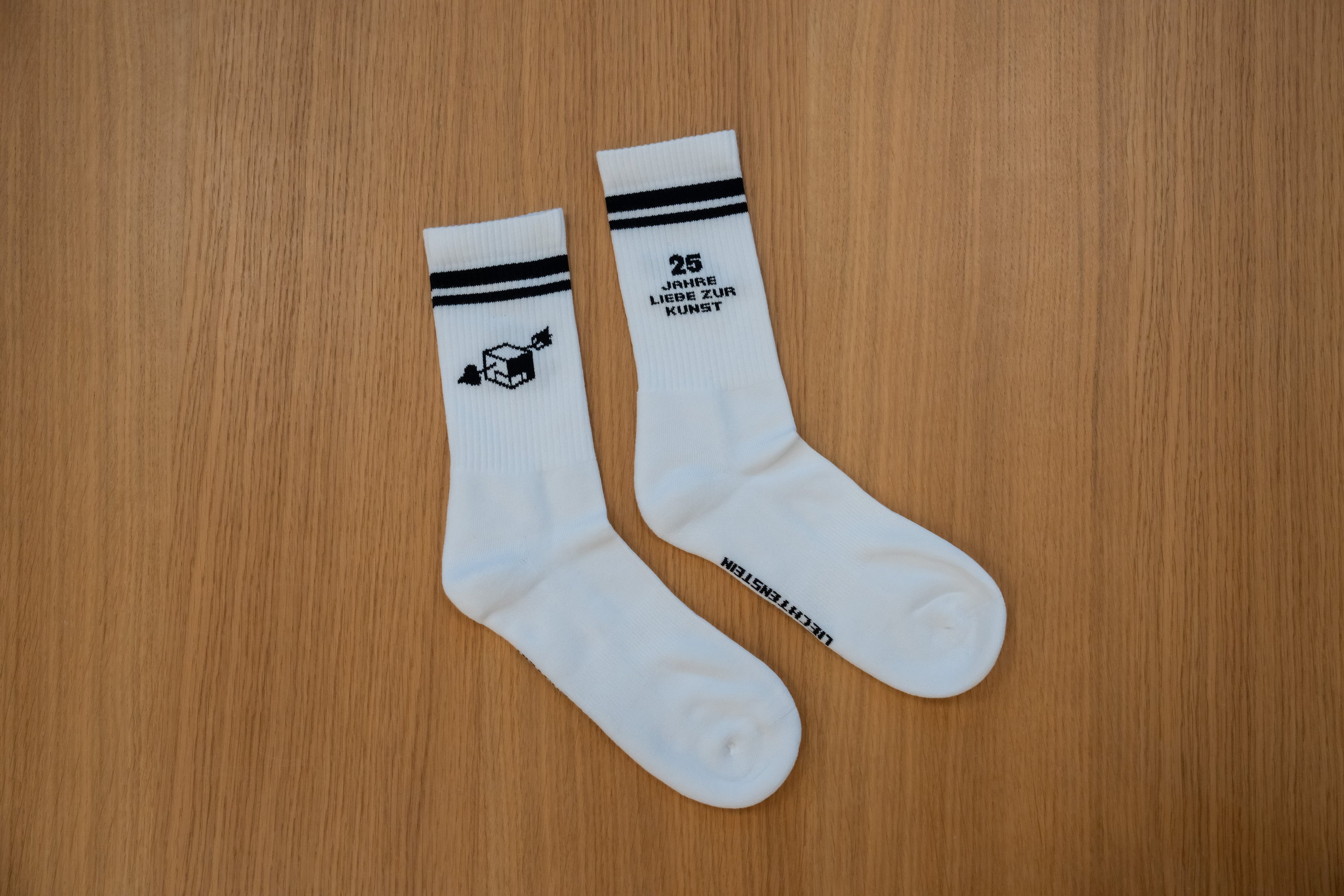 Sportsocken "25 Jahre Liebe zur Kunst"